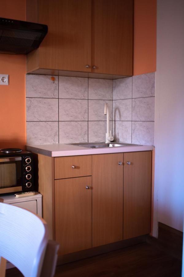 Ryb Colour Apartment Patras Buitenkant foto